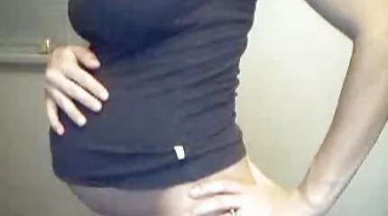 الفتاة عذراء. محارم سكس عربي