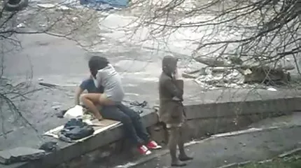 زوج الديوث يرى أفضل صديق يمارس سكس عربي امهات الجنس مع زوجته في الحمام