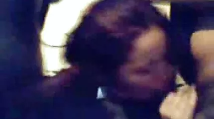 قررت زوجة الأب المكسورة شانيل بريستون إغواء ربيبها. سكس اخوات عرب