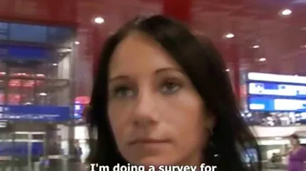 مصور وكتكوت لطيف يمارس الجنس سكس عربي امهات على طاولة المطبخ