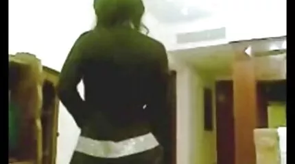 عاهرة تايلاندية أعطت نفسها لعميل على السطح صور سكس محارم عرب نار