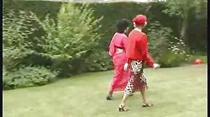 Chpoknul يونغ عرب سكس محارم بلوندي.