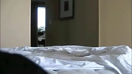 يريد أن يكون رقم 1 في قائمة سكس عربي اخوات المعلمين اللعين