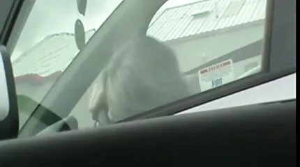 سكبت لها خطيبها شرابًا مع قطرات من أجل عرب سكس اخوات بونر.
