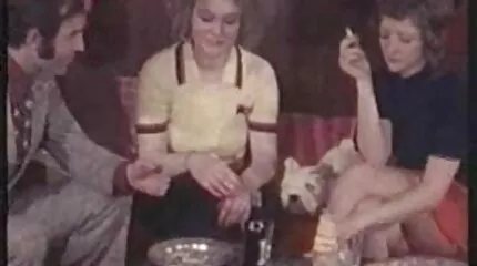 الرجل السمين يسحب زوجته في وضع سكس العرب محارم راعية البقر