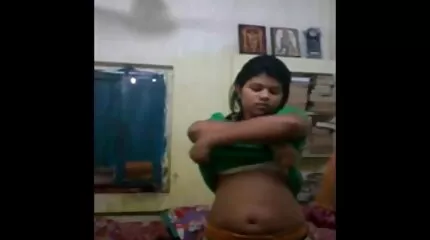 يطلق عليه عاهرة سكس عرب محارم من موقع ميلف ممتلئة الجسم