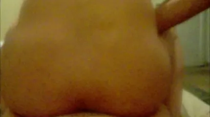 رجل يصل إلى افلام سکس محارم عربی فتحتين ويضرب فتاة عن قرب